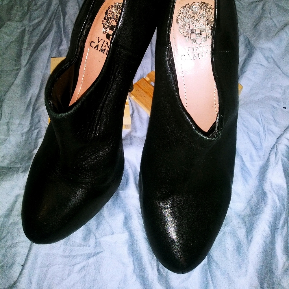 Vince Camuto Jarrel Booties Black sz 7.5 M
